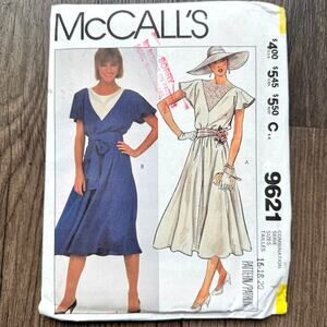 UNCUT Vintage 1980s McCalls 9621 Sewing Pattern Womens Sz M-XL Midi Dress & Belt